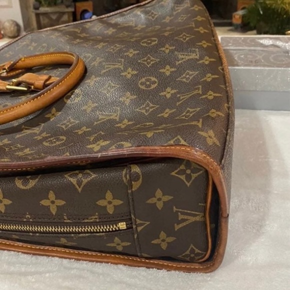 Authentic LOUIS VUITTON Executive Attaché Bag - Picture 6 of 12